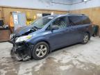 TOYOTA SIENNA LE photo