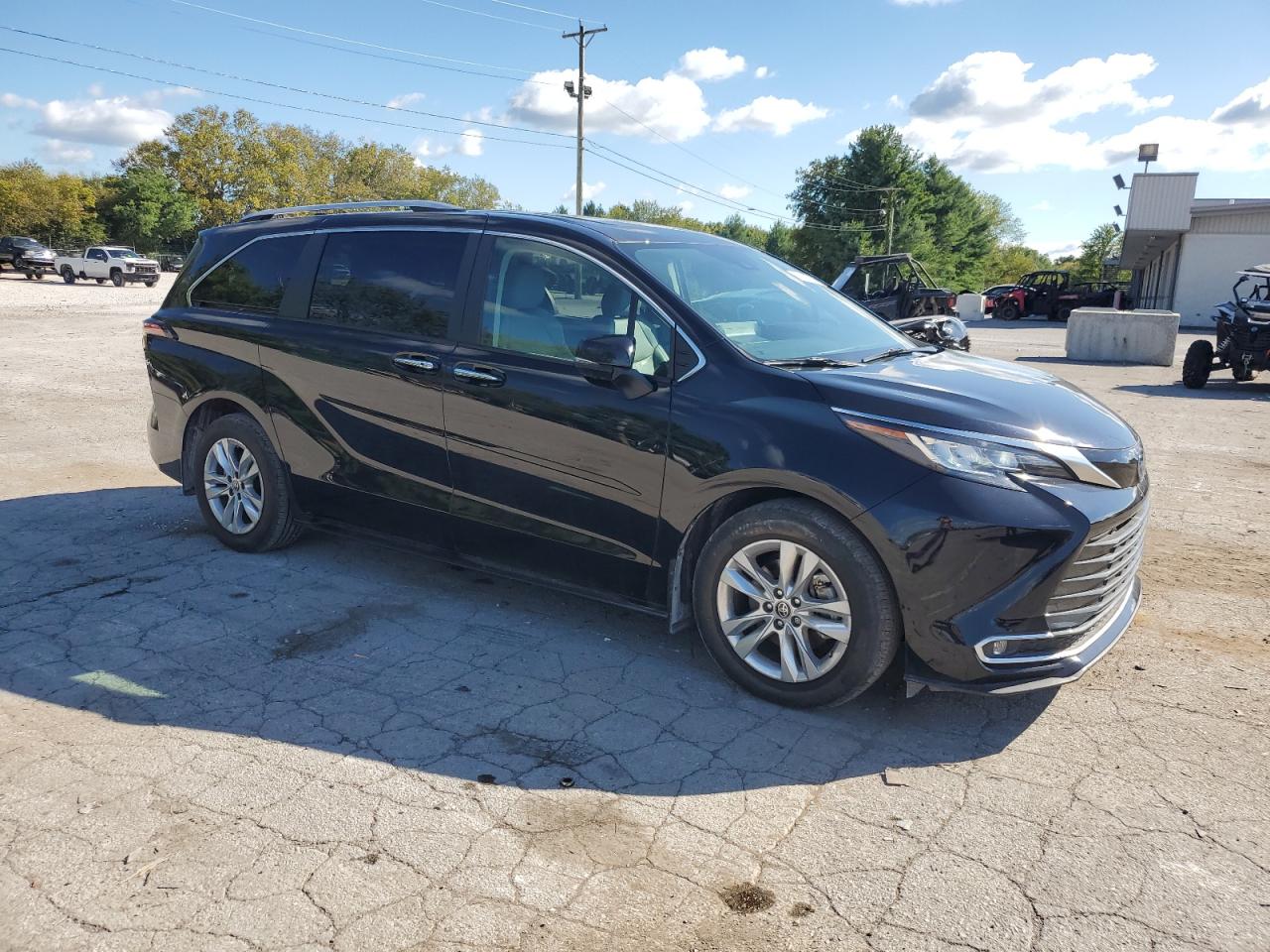 Lot #2904871193 2023 TOYOTA SIENNA LIM