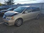 CHRYSLER TOWN & COU photo