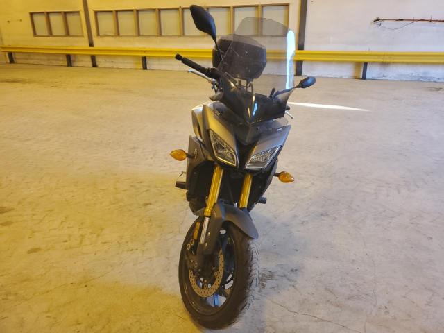 YAMAHA FJ09 2015 charcoal road/str gas JYARN37E4FA001047 photo #3