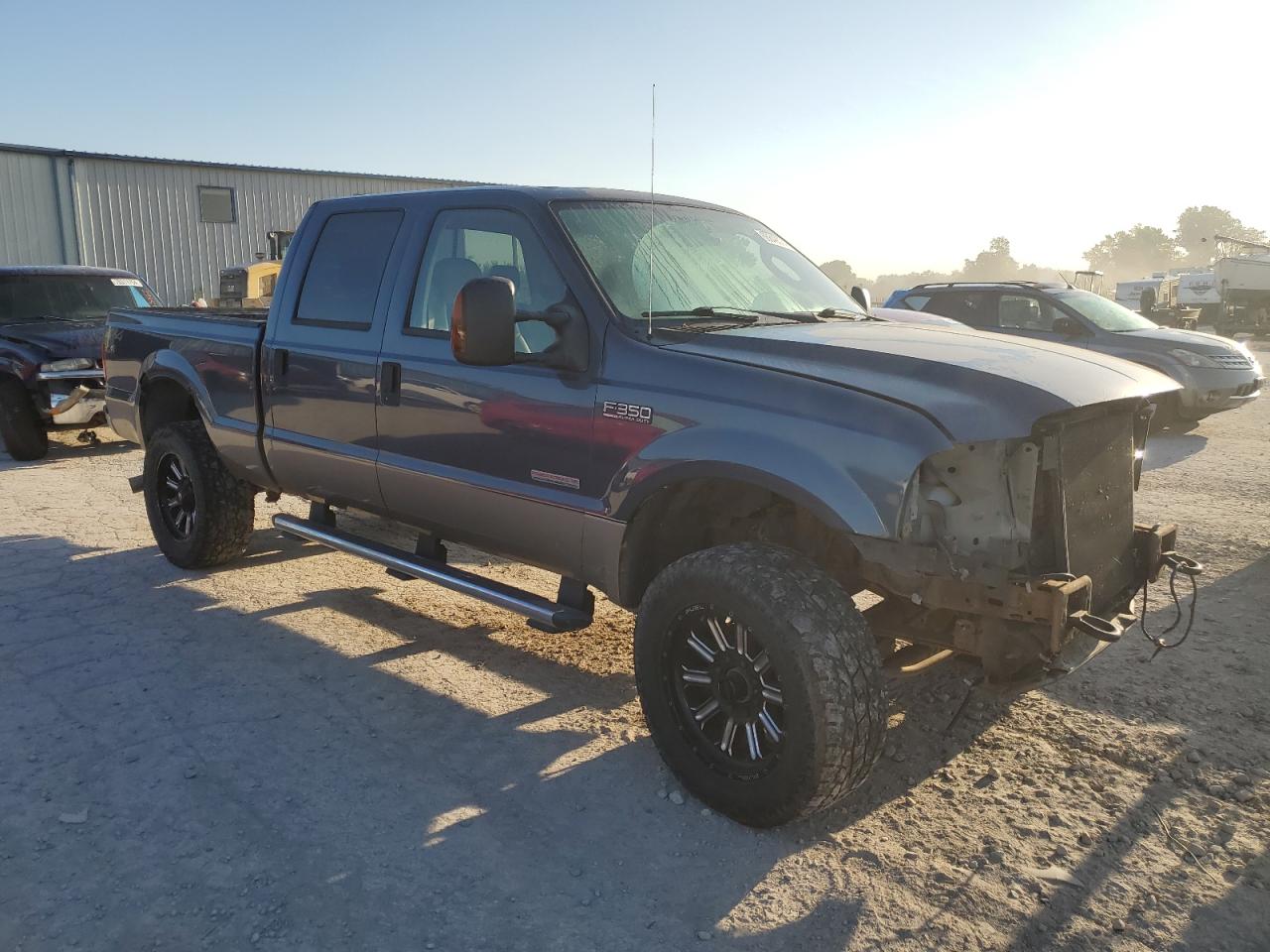 Lot #2926581926 2004 FORD F350 SRW S