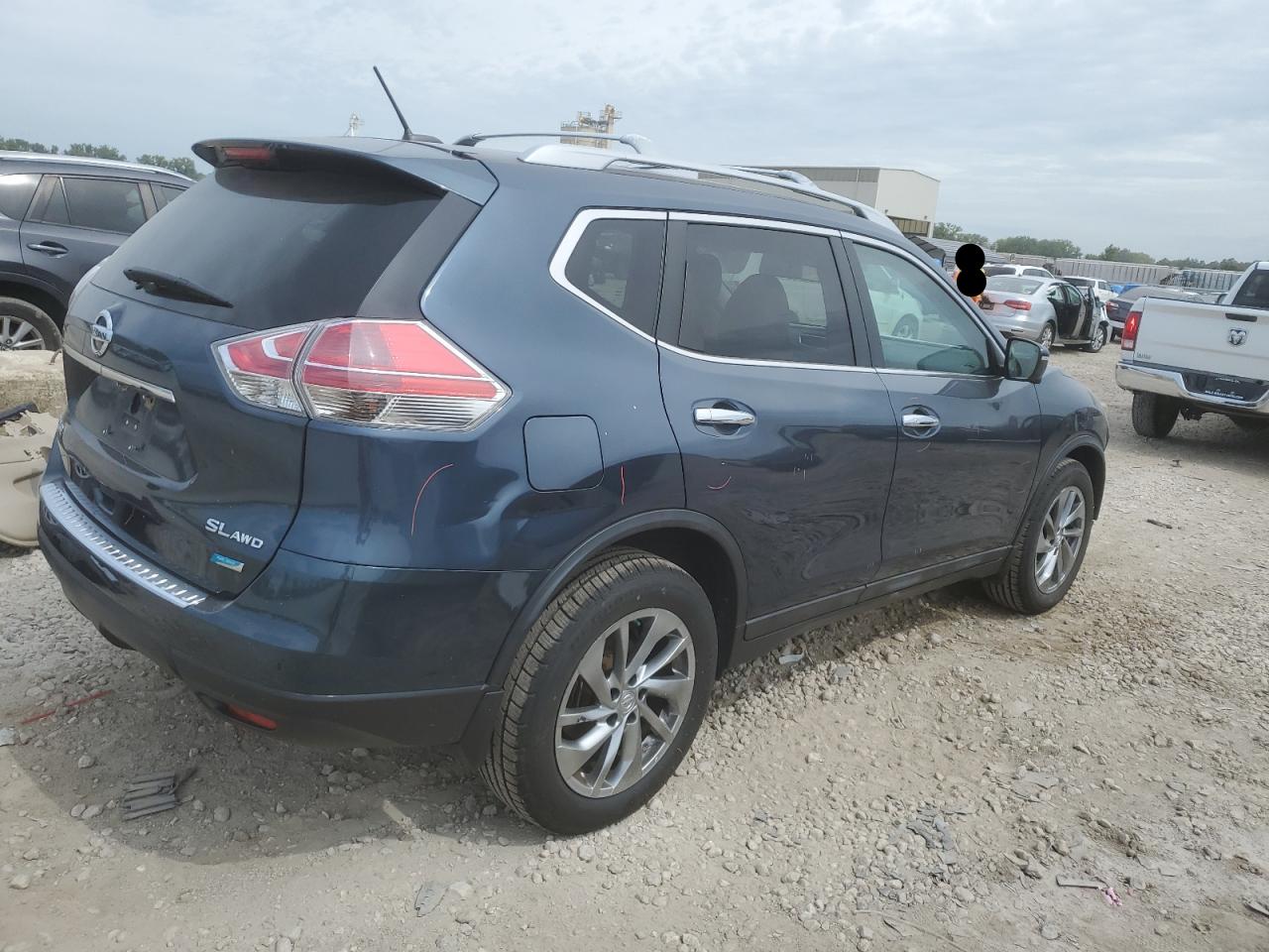 Lot #2938434195 2014 NISSAN ROGUE S