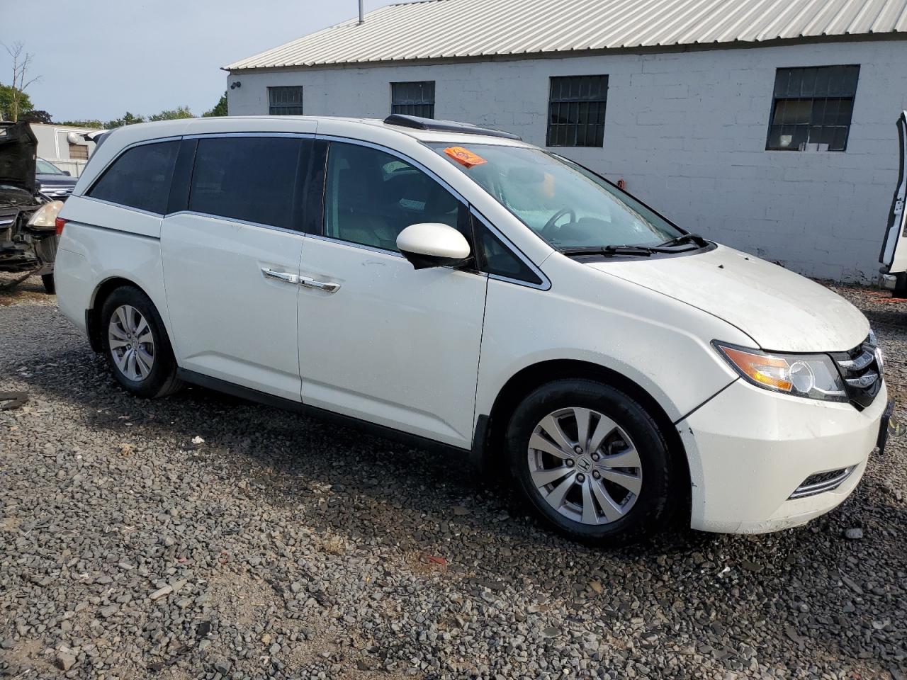 Lot #2902724213 2016 HONDA ODYSSEY EX