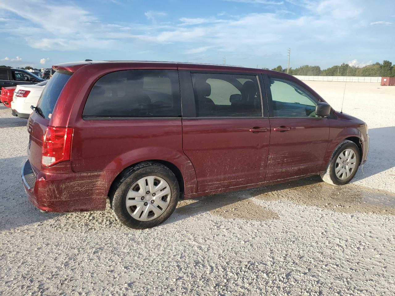 Lot #2945059193 2018 DODGE GRAND CARA