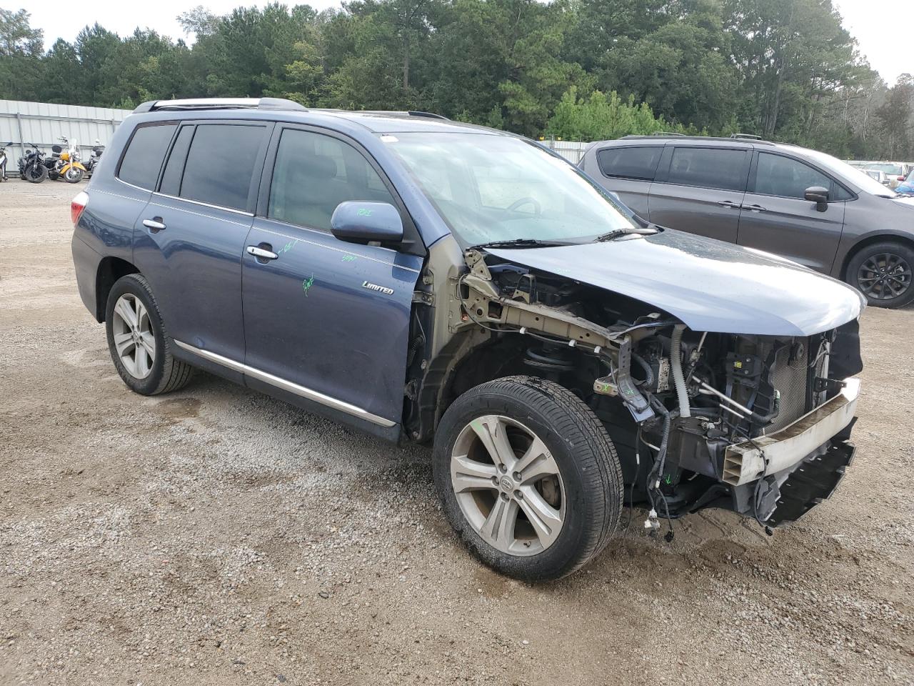 Lot #2904926129 2013 TOYOTA HIGHLANDER