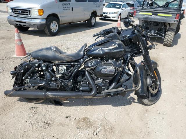 2018 HARLEY-DAVIDSON FLHXS STRE #3024609680