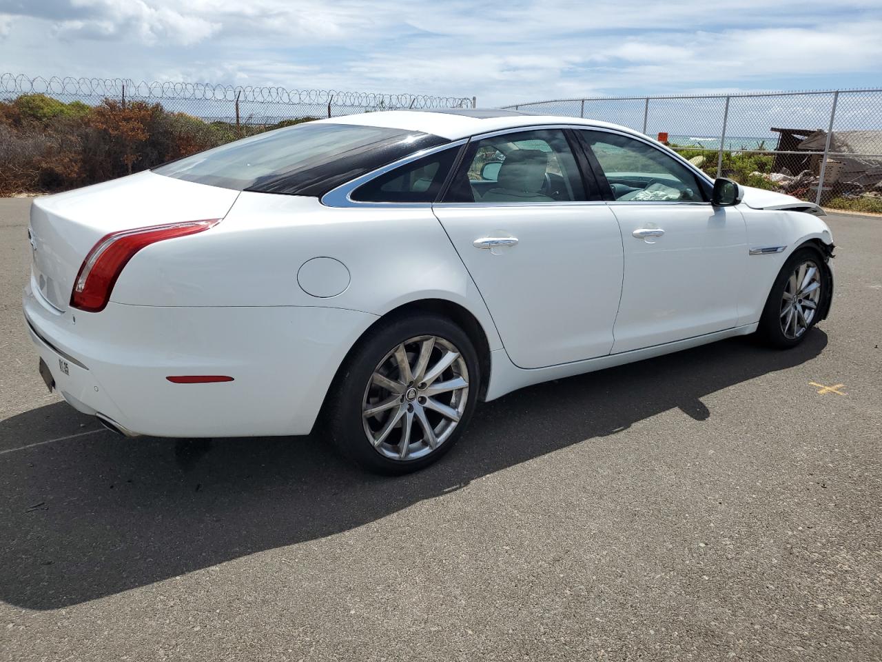 Lot #2888780435 2011 JAGUAR XJ