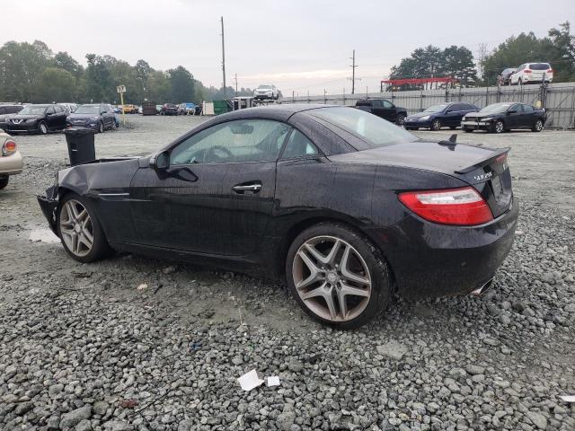 VIN WDDPK4HA6FF098069 2015 Mercedes-Benz SLK-Class,... no.2