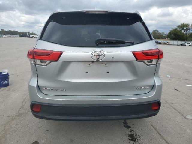 VIN 5TDJZRFH0JS845876 2018 Toyota Highlander, SE no.6