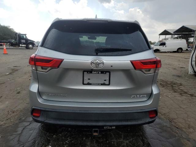 VIN 5TDJZRFH5HS520991 2017 Toyota Highlander, SE no.6