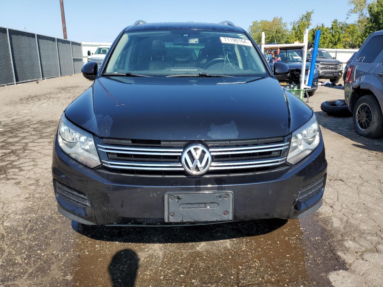 Lot #2842545923 2017 VOLKSWAGEN TIGUAN WOL