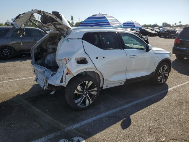 VOLVO XC40 PLUS 2024 white  gas YV4L12UE0R2302351 photo #4