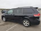 TOYOTA SIENNA LE снимка