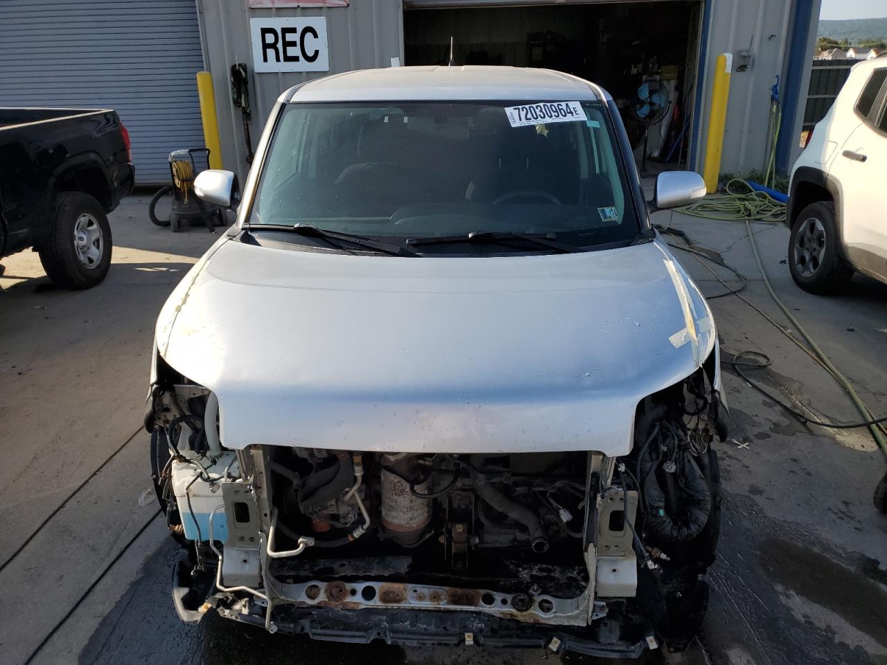 Lot #2974811050 2008 SCION XB