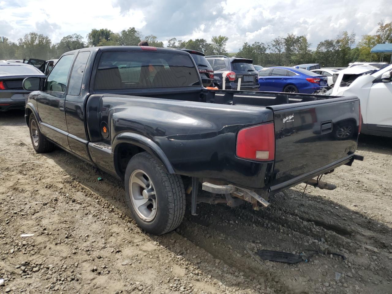 GMC SONOMA 2001 black  gas 1GTCS19W918158165 photo #3