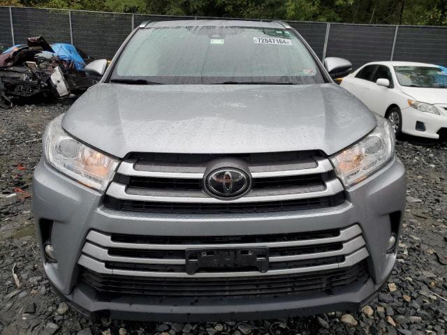 VIN 5TDJZRFHXHS522221 2017 Toyota Highlander, SE no.5