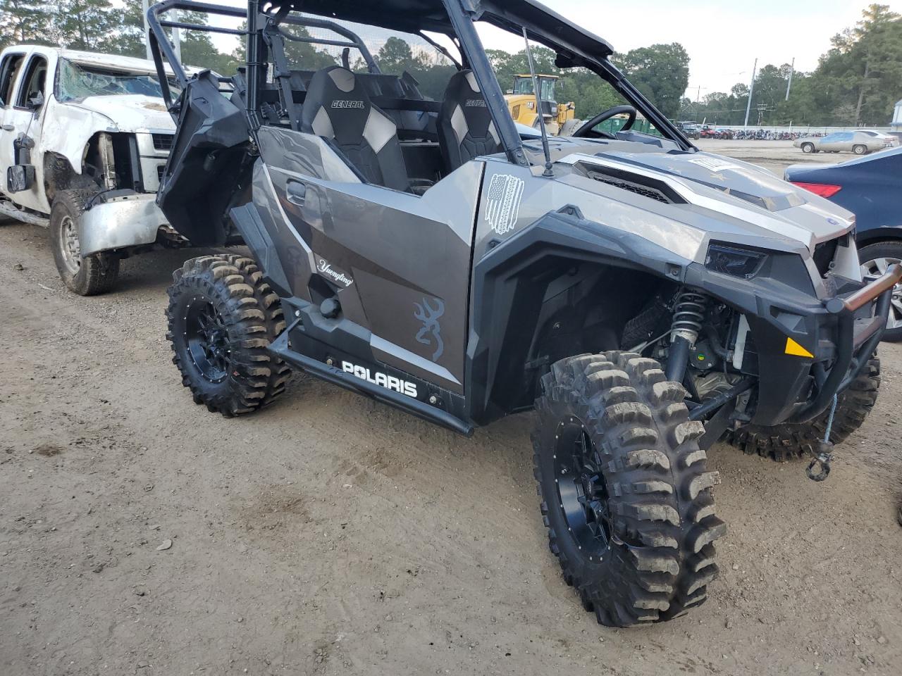 Polaris GENERAL 2022 1000 Premium