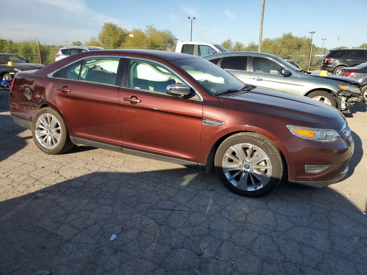 Lot #2972126156 2012 FORD TAURUS LIM