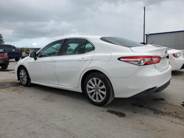 VIN 4T1B11HK5JU101588 2018 Toyota Camry, L no.2