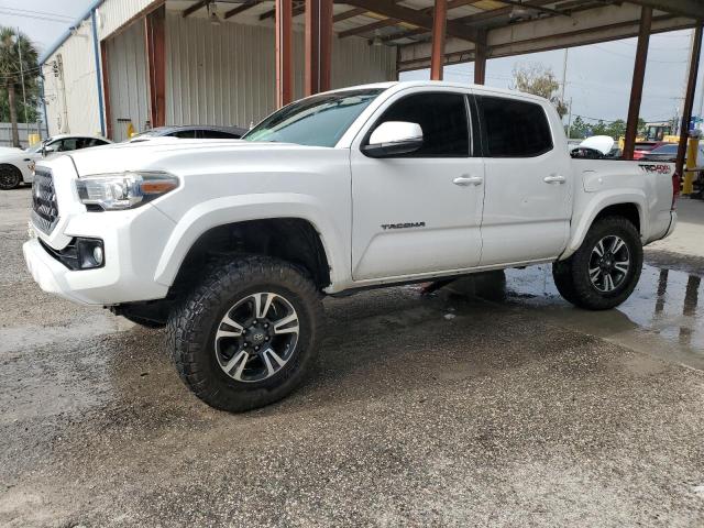 VIN 5TFCZ5AN2JX131787 2018 Toyota Tacoma, Double Cab no.1