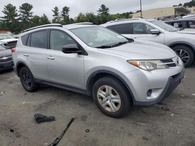 VIN JTMBFREVXFJ039844 2015 Toyota RAV4, LE no.4