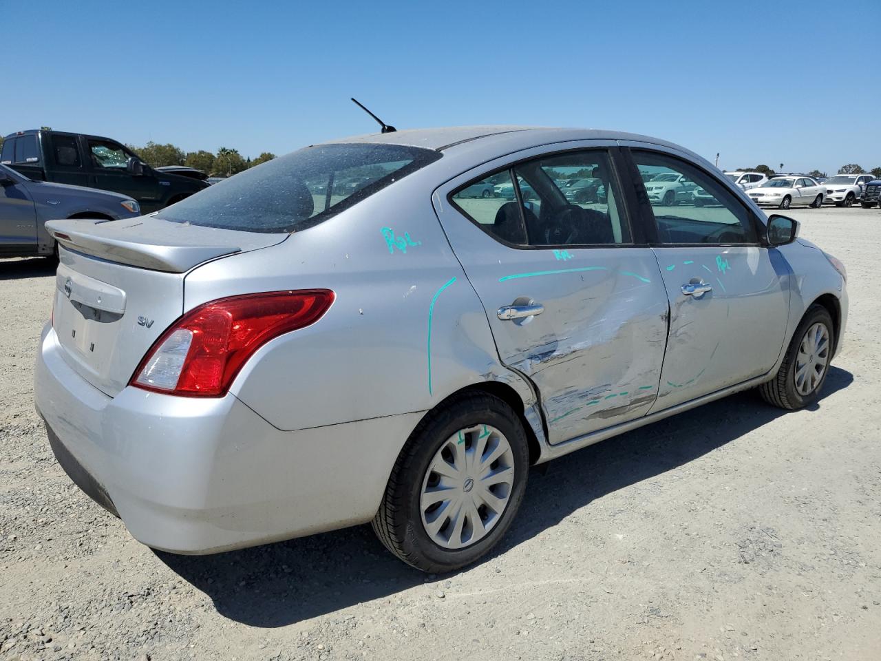 Lot #2890382244 2017 NISSAN VERSA S