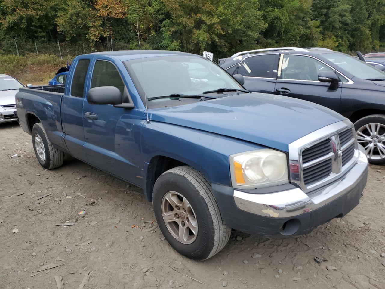 Lot #2957252462 2005 DODGE DAKOTA SLT