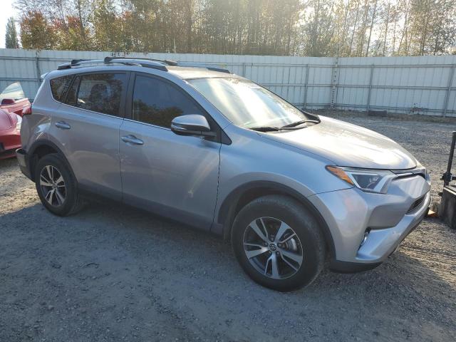 VIN 2T3WFREV4HW369257 2017 Toyota RAV4, Xle no.4