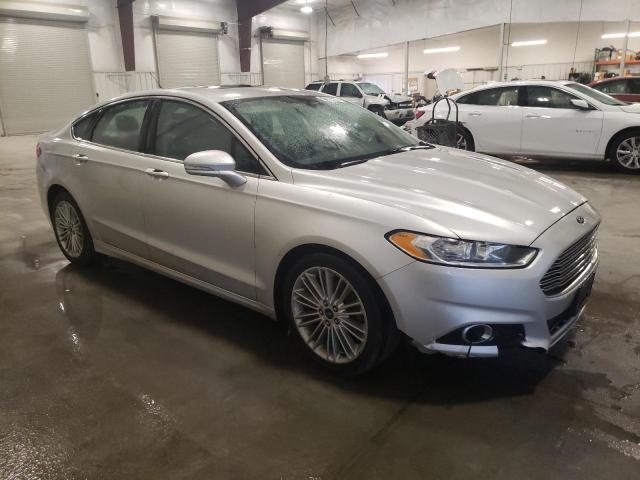 VIN 3FA6P0T9XGR107492 2016 Ford Fusion, SE no.4