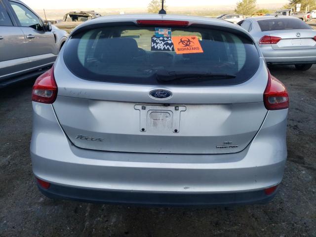 VIN 1FADP3K2XGL290260 2016 Ford Focus, SE no.6