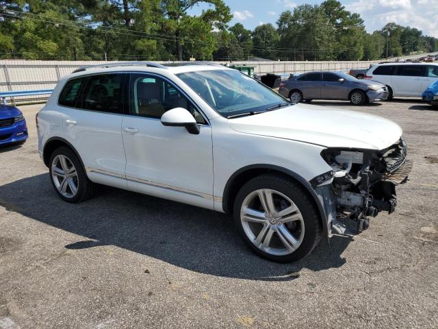 VIN WVGGF7BP9HD006735 2017 Volkswagen Touareg, Exec... no.4