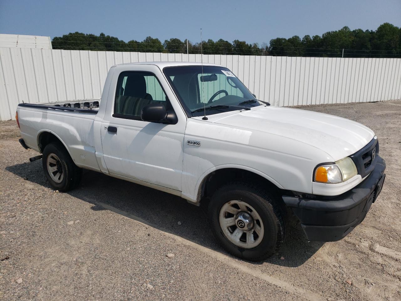 Lot #3025792314 2004 MAZDA B2300