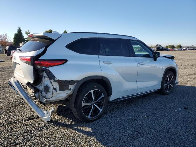2022 TOYOTA HIGHLANDER - 5TDJZRBH3NS221887
