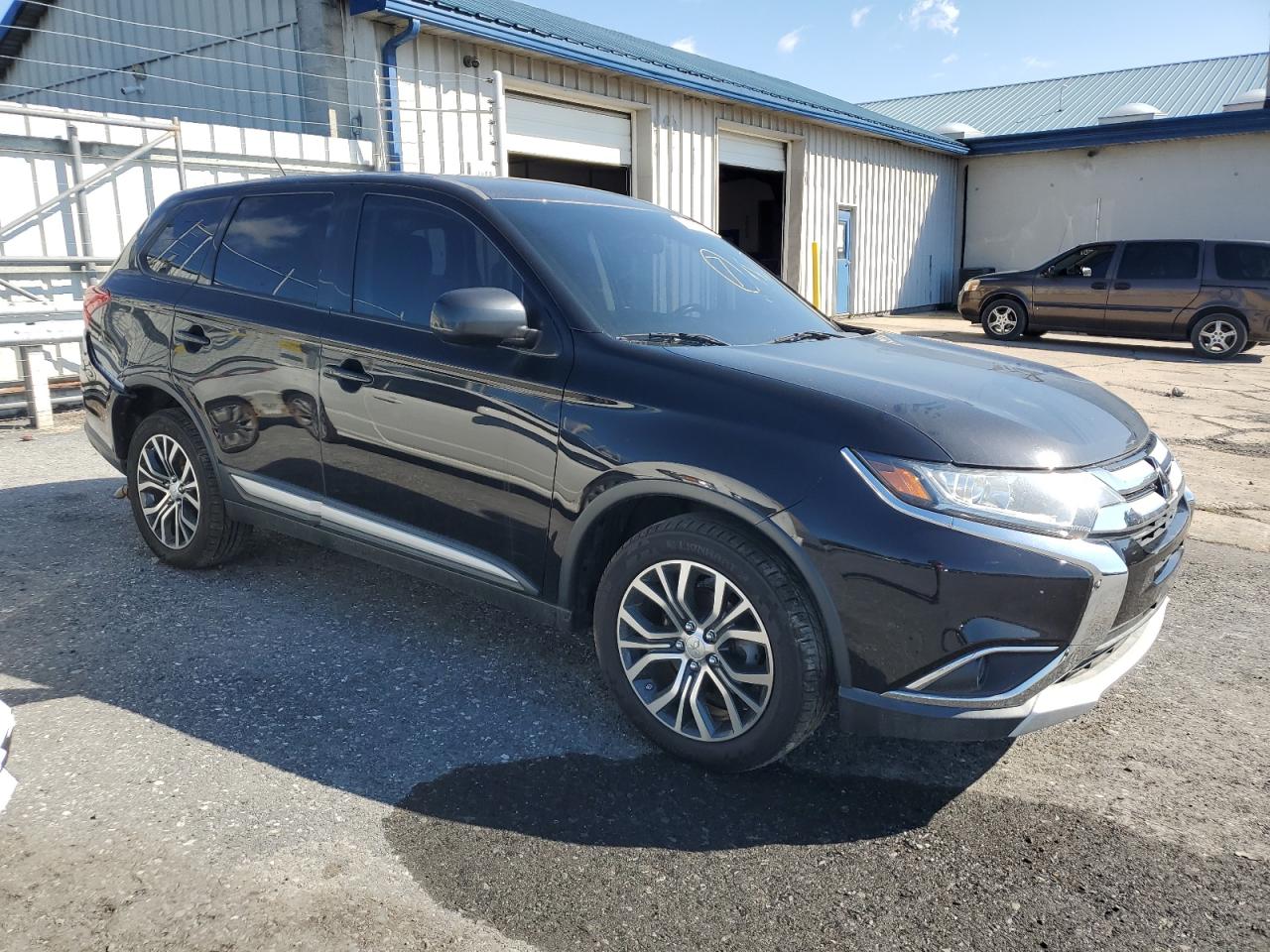 MITSUBISHI OUTLANDER SE