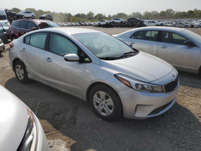 VIN 3KPFK4A75HE101027 2017 KIA Forte, LX no.4