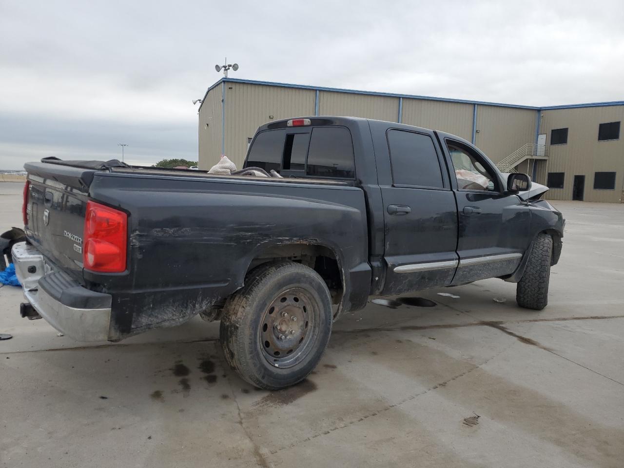 Lot #2873894089 2010 DODGE DAKOTA LAR