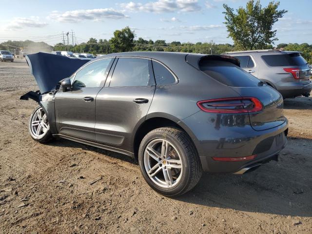 VIN WP1AA2A51JLB01425 2018 Porsche Macan no.2