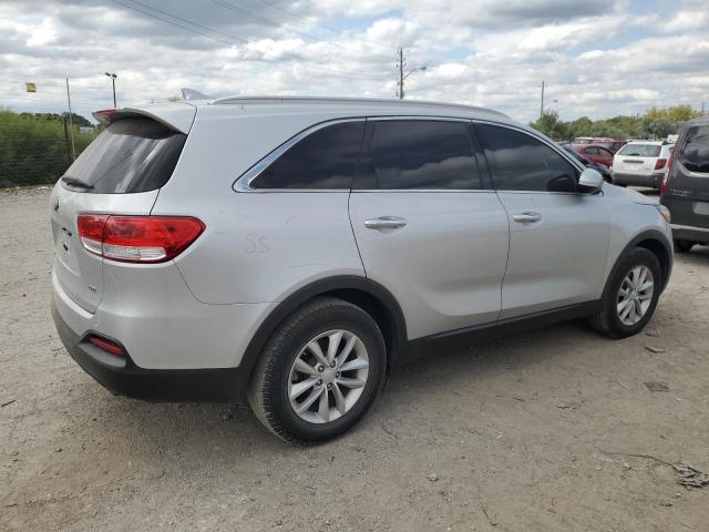 VIN 5XYPG4A33JG348557 2018 KIA Sorento, LX no.3