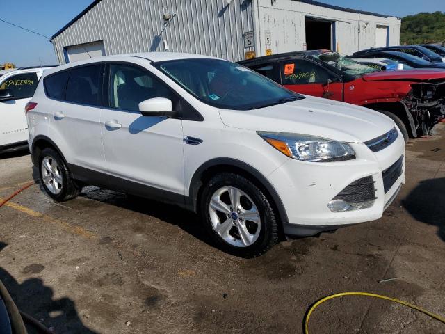 VIN 1FMCU0GX8GUA51927 2016 Ford Escape, SE no.4