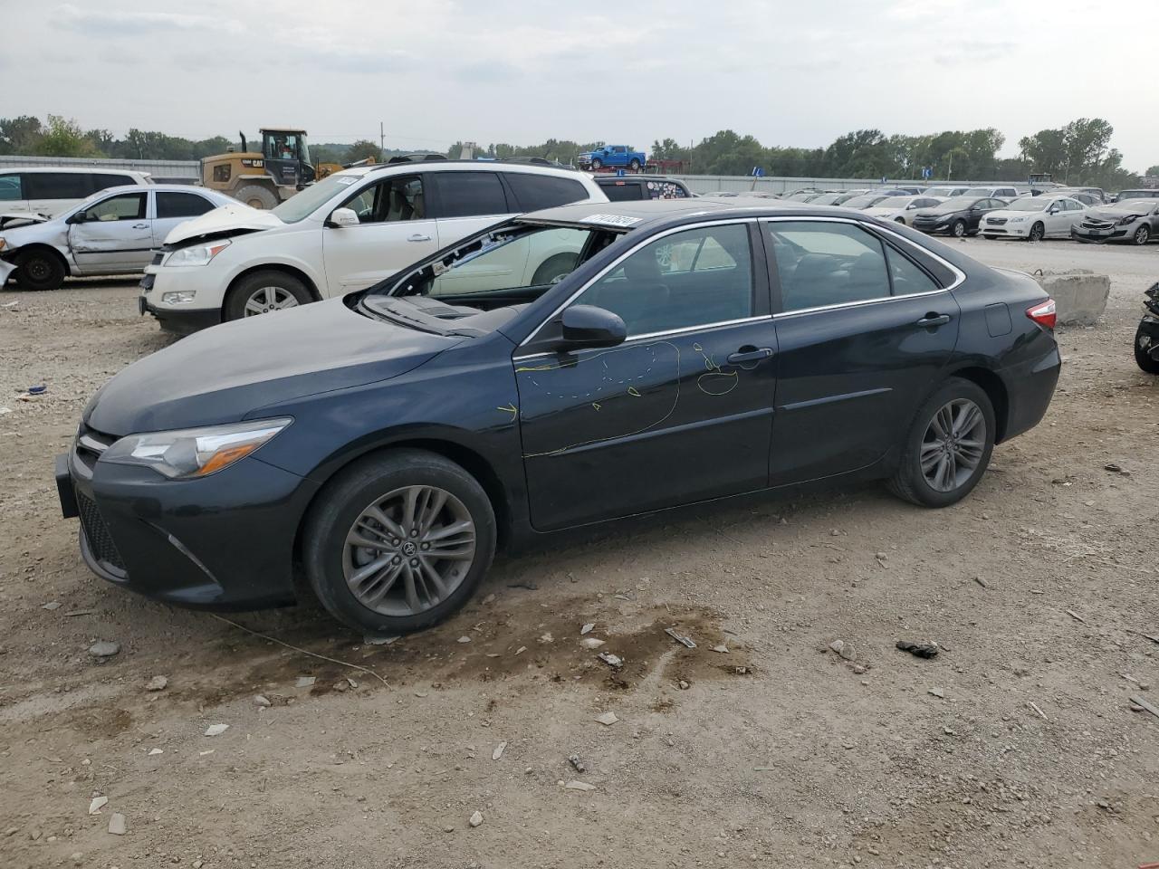 Lot #2955604710 2017 TOYOTA CAMRY LE