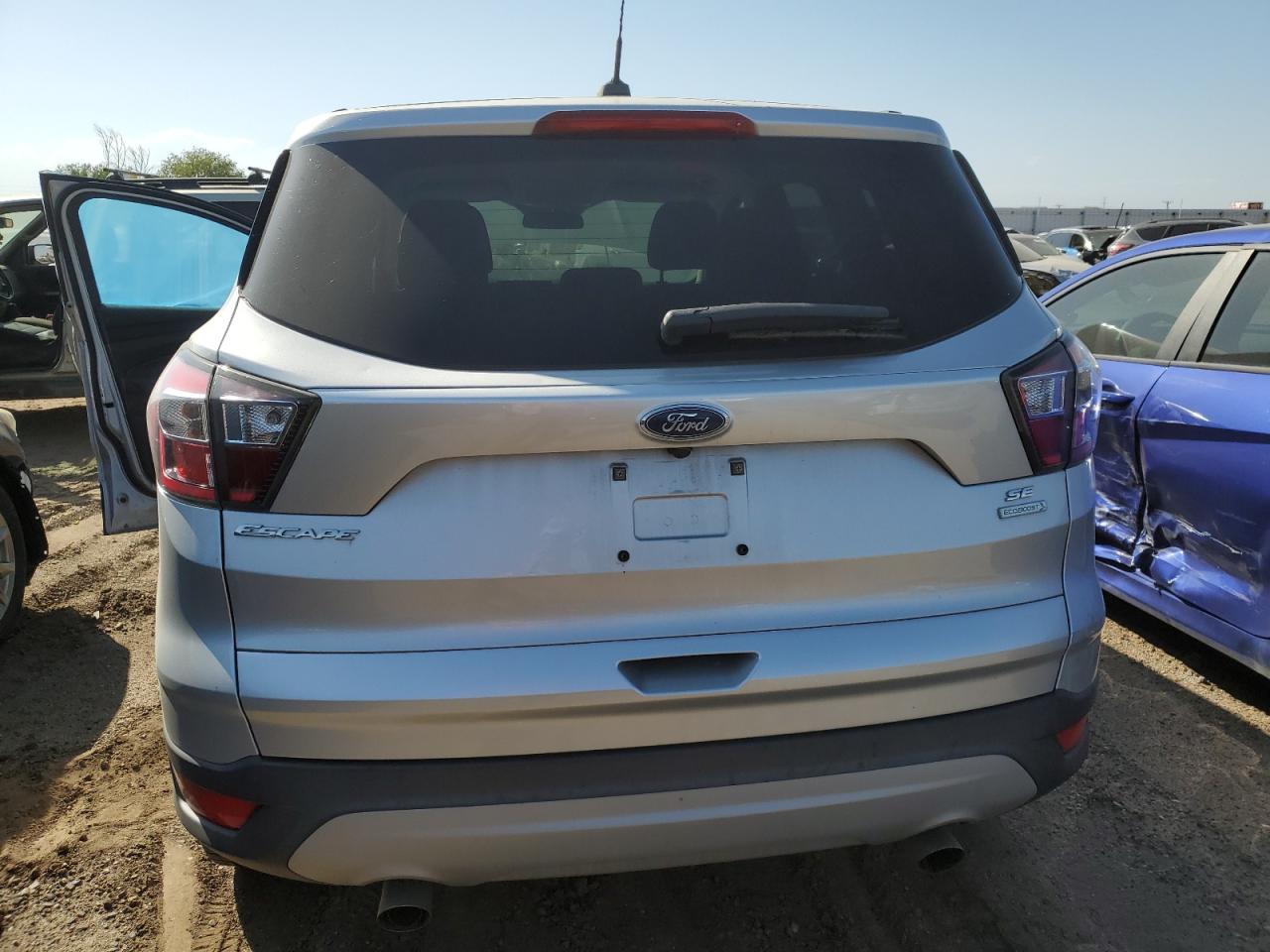 Lot #2924101103 2017 FORD ESCAPE SE