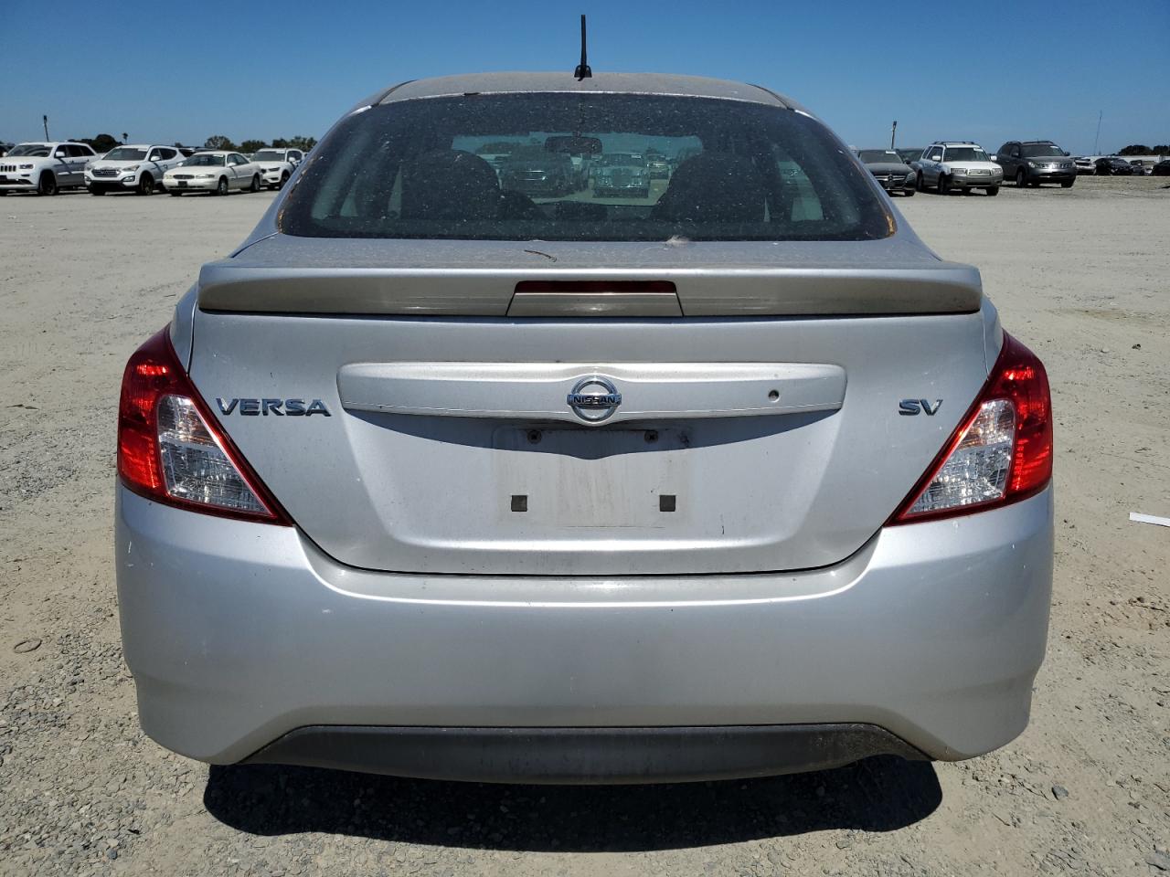 Lot #2890382244 2017 NISSAN VERSA S