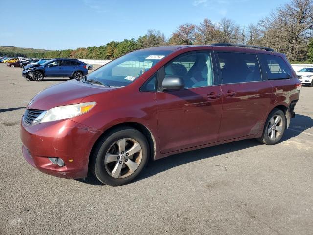 VIN 5TDKK3DC0ES418586 2014 Toyota Sienna, LE no.1