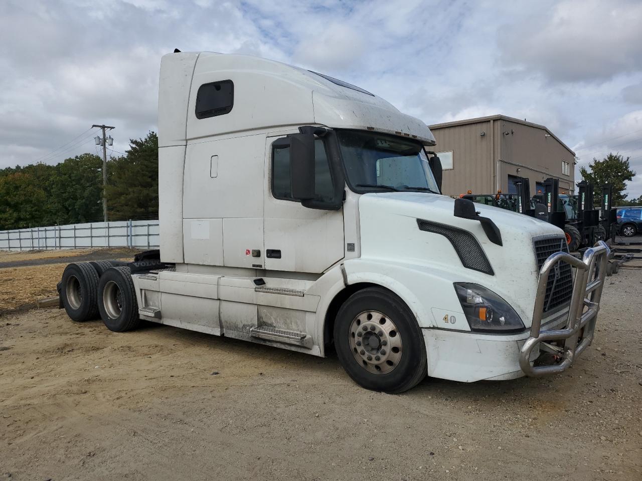 Volvo Truck VNL 2016 