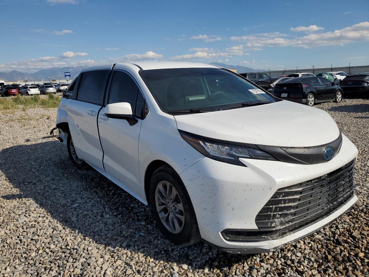 Lot #2843647851 2021 TOYOTA SIENNA LE