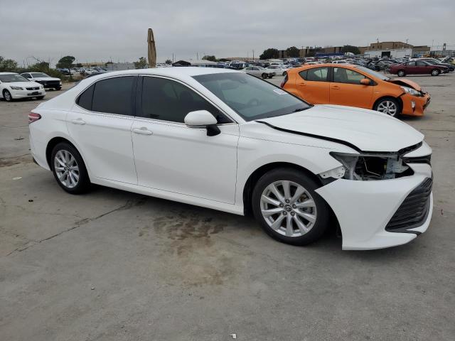 VIN 4T1B11HK9JU604962 2018 Toyota Camry, L no.4