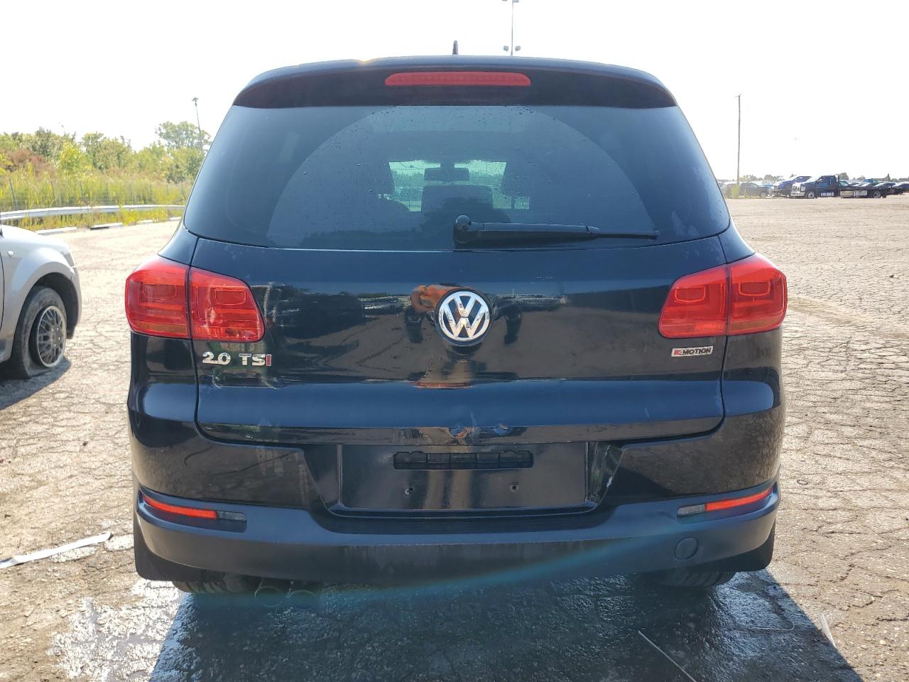 Lot #2842545923 2017 VOLKSWAGEN TIGUAN WOL