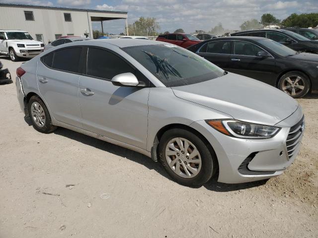 VIN KMHD74LF0HU403299 2017 Hyundai Elantra, SE no.4