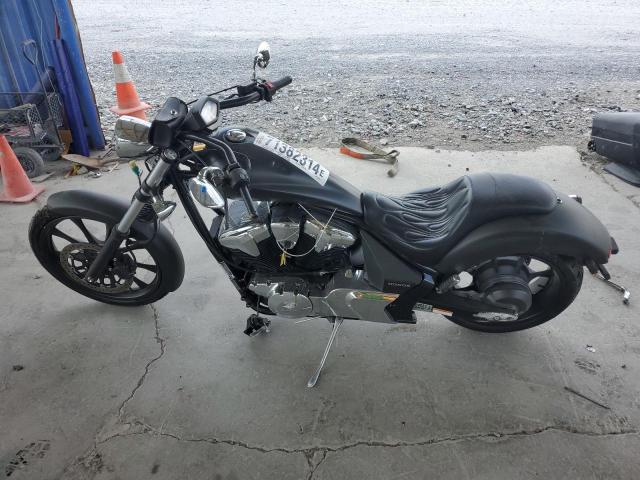 2017 HONDA VT1300 CX - JH2SC6129HK200319