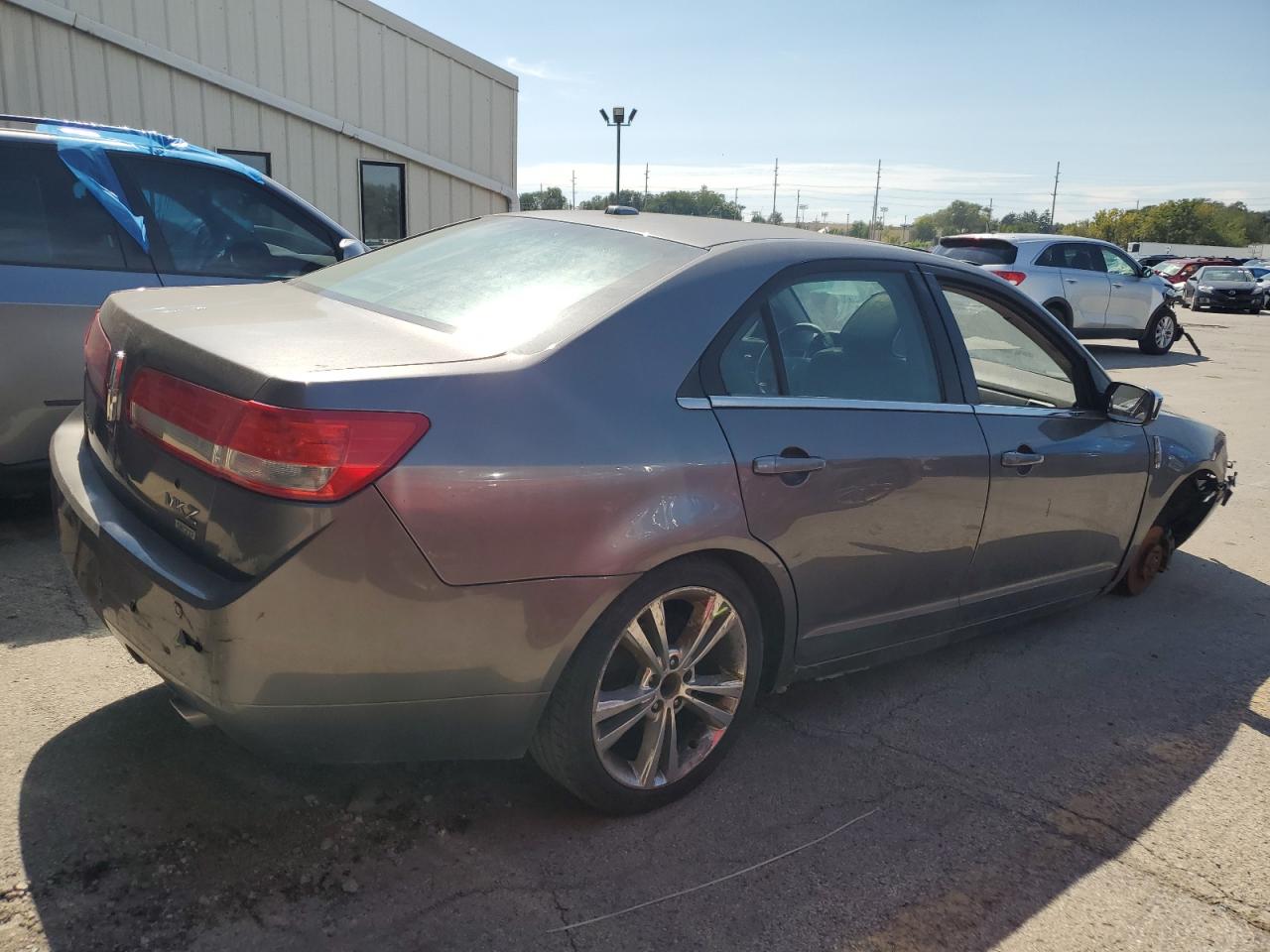 Lot #2907090727 2010 LINCOLN MKZ